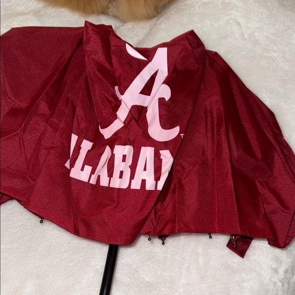 Alabama Crimson Elephant Print Tote with Matching Cap & Beaded Necklace and More - Picture 13 of 15